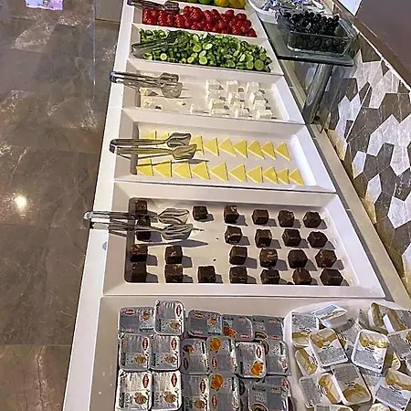 Oezsefa Hotel 3*