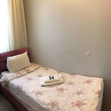 Oezsefa Hotel 3*