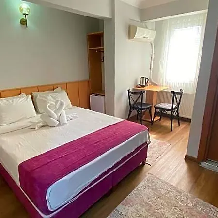 Hotel Oezsefa 3*